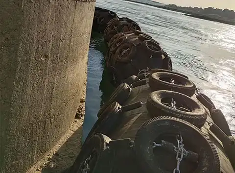 Wear Resistant Inflatable Fenders